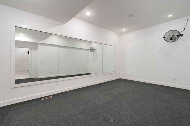 6041 S Dollison Avenue, Springfield, MO 65810