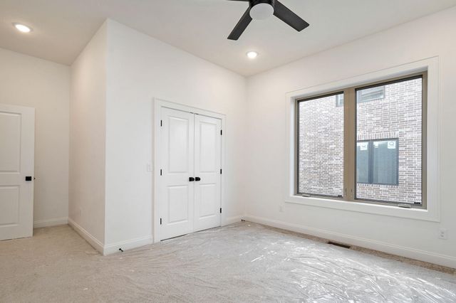 6041 S Dollison Avenue, Springfield, MO 65810