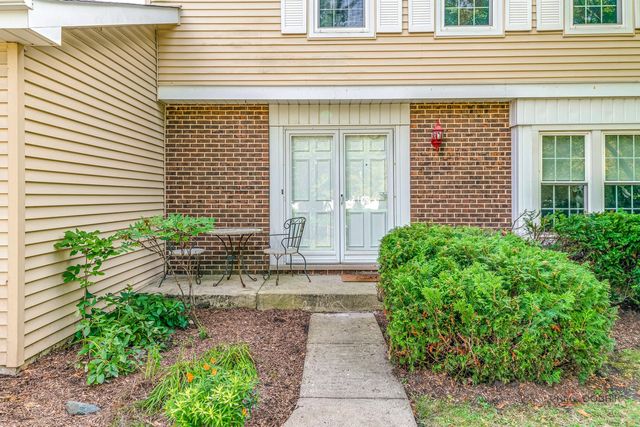 505 Fairlawn Avenue, Libertyville, IL 60048