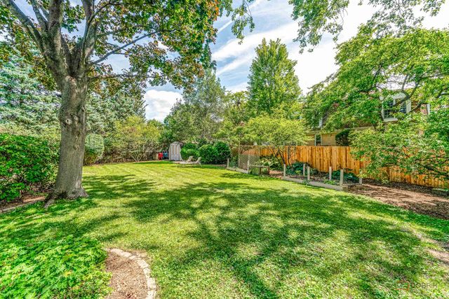 505 Fairlawn Avenue, Libertyville, IL 60048
