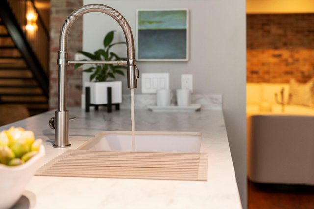 6007 Memorial Drive 202, Houston, TX 77007