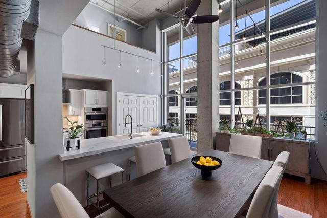 6007 Memorial Drive 202, Houston, TX 77007