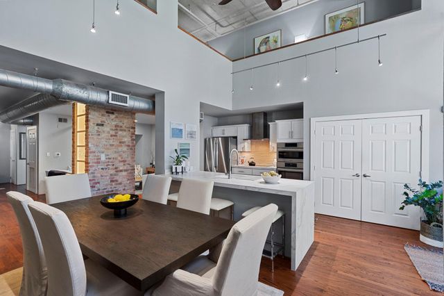 6007 Memorial Drive 202, Houston, TX 77007