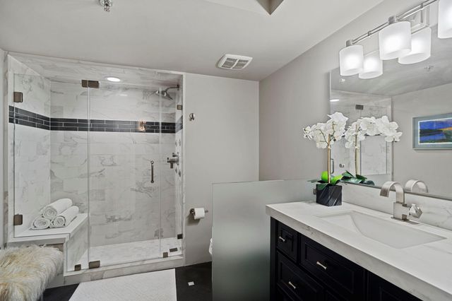 6007 Memorial Drive 202, Houston, TX 77007