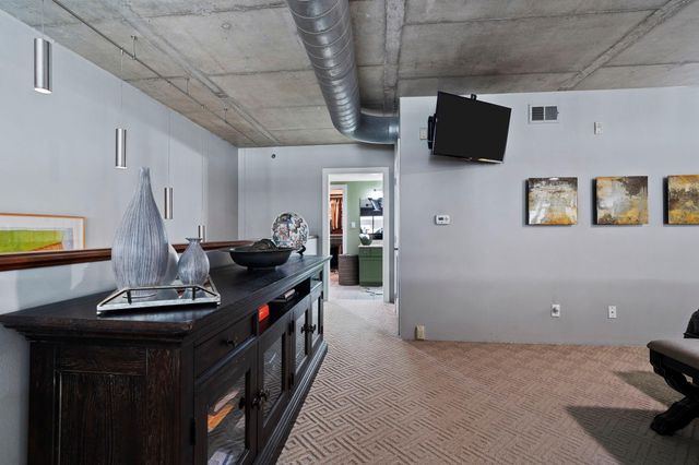 6007 Memorial Drive 202, Houston, TX 77007