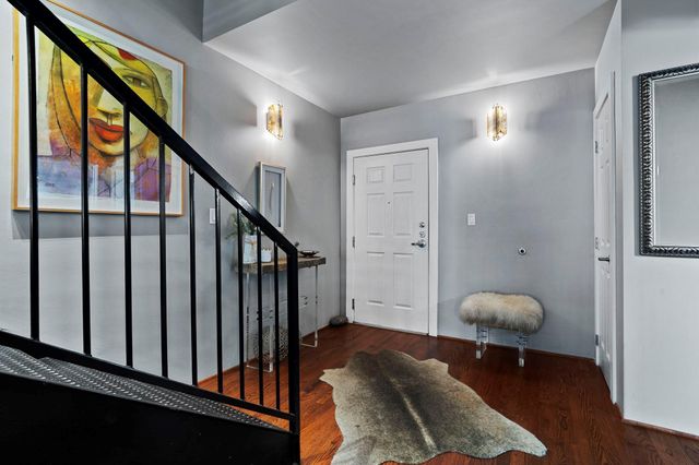 6007 Memorial Drive 202, Houston, TX 77007