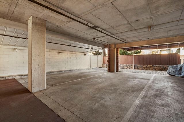 6007 Memorial Drive 202, Houston, TX 77007