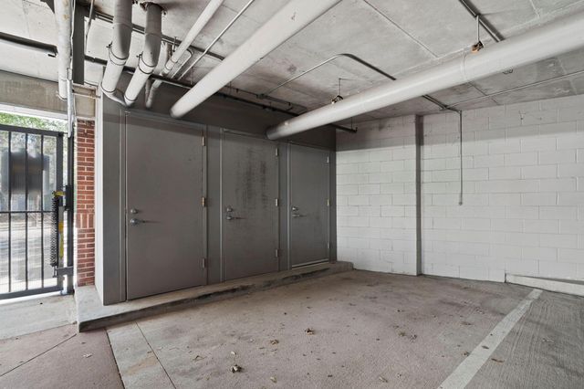 6007 Memorial Drive 202, Houston, TX 77007