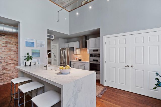 6007 Memorial Drive 202, Houston, TX 77007