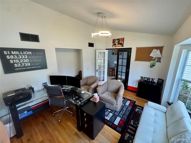 513 River Ridge Drive, Waterford, MI 48327