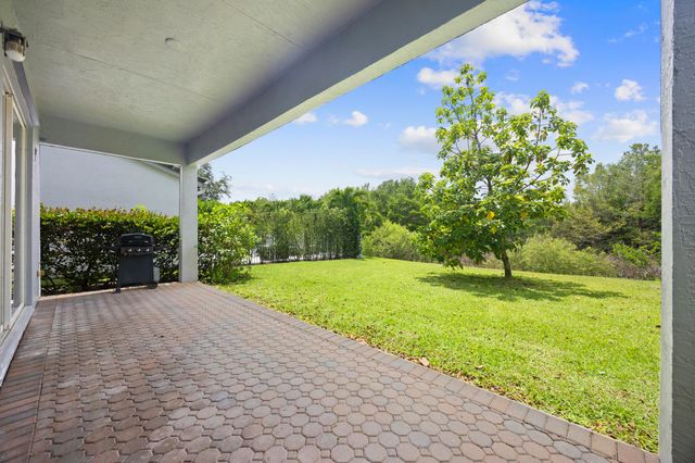 9049 Dupont Place, Wellington, FL 33414