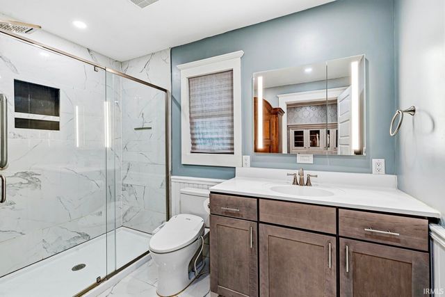 518 E Lincoln Way, Mishawaka, IN 46544
