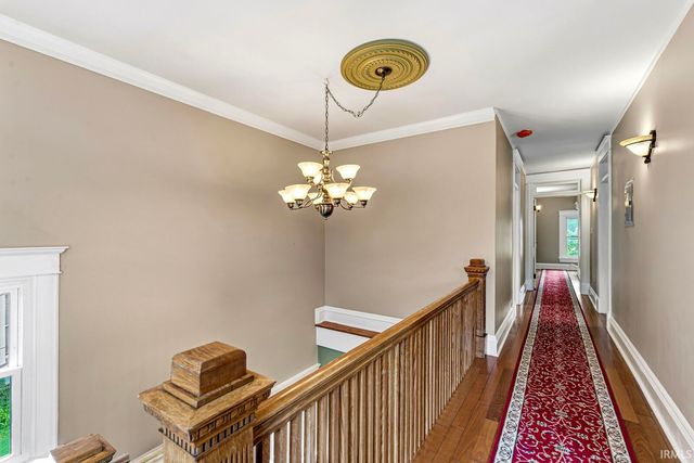 518 E Lincoln Way, Mishawaka, IN 46544