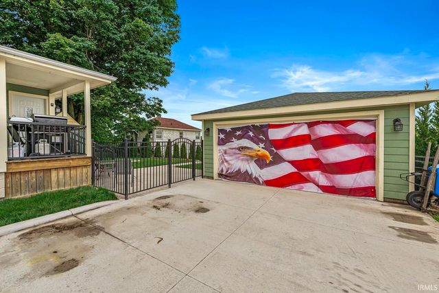 518 E Lincoln Way, Mishawaka, IN 46544