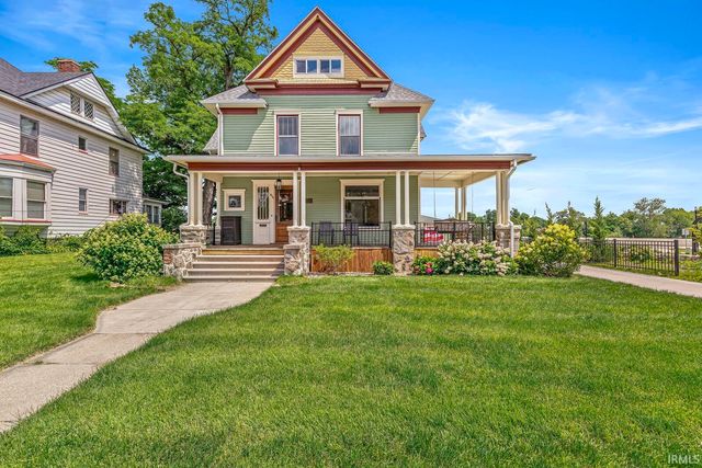 518 E Lincoln Way, Mishawaka, IN 46544