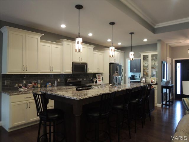 1021 Savannah Way, Greenville, IL 62246