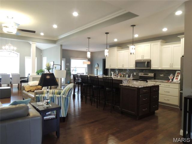 1021 Savannah Way, Greenville, IL 62246