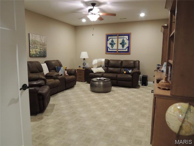 1021 Savannah Way, Greenville, IL 62246