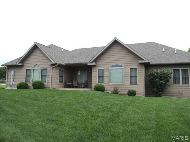 1021 Savannah Way, Greenville, IL 62246