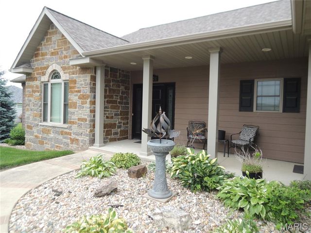 1021 Savannah Way, Greenville, IL 62246