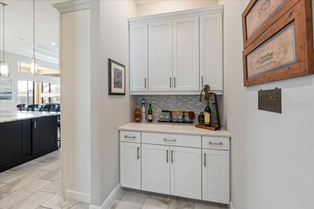 15406 CASTLE PARK TERRACE, Bradenton, FL 34202