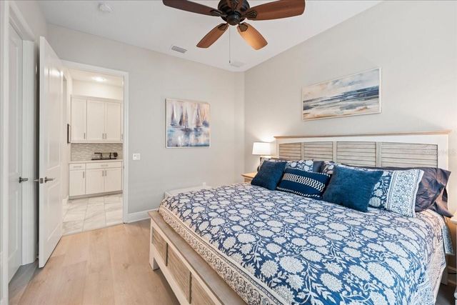 15406 CASTLE PARK TERRACE, Bradenton, FL 34202