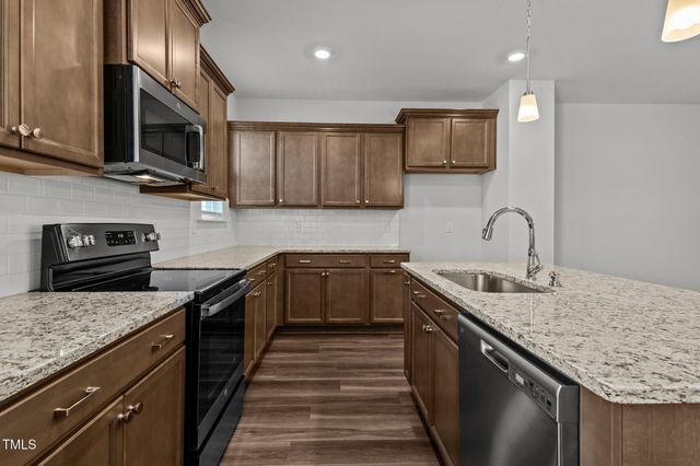 983 Parkstone Towne Boulevard, Knightdale, NC 27545