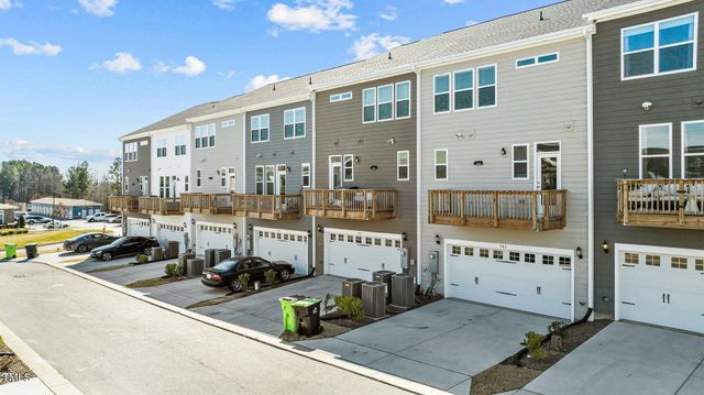 983 Parkstone Towne Boulevard, Knightdale, NC 27545