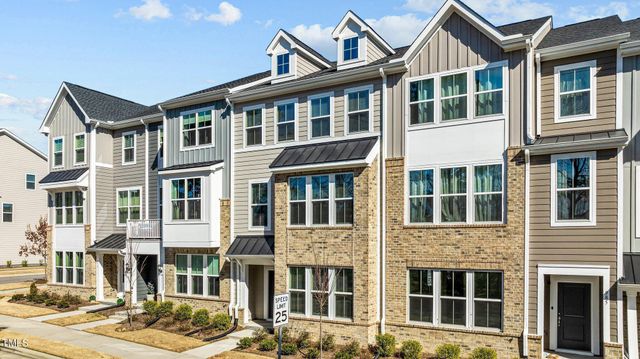 983 Parkstone Towne Boulevard, Knightdale, NC 27545