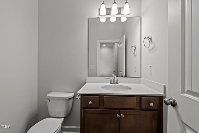 983 Parkstone Towne Boulevard, Knightdale, NC 27545