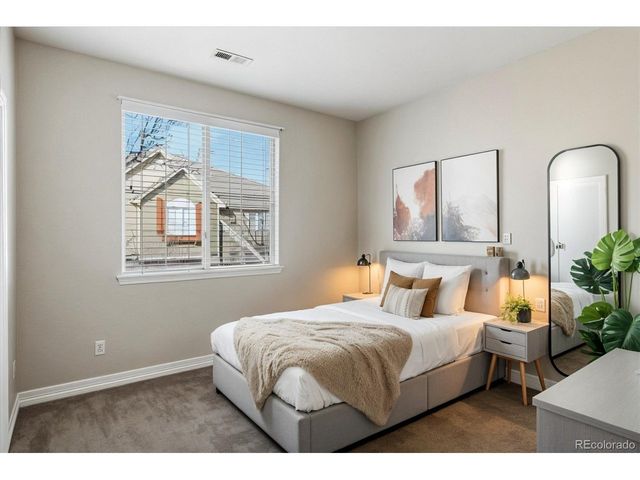 10064 Bluffmont Ct, Lone Tree, CO 80124