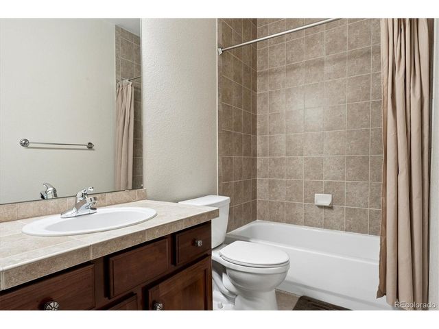 10064 Bluffmont Ct, Lone Tree, CO 80124