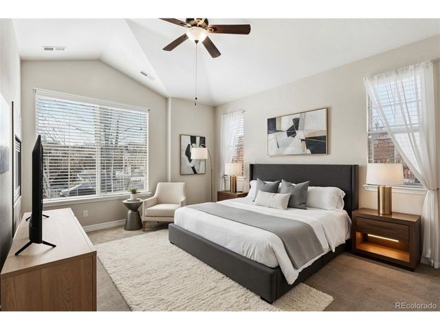 10064 Bluffmont Ct, Lone Tree, CO 80124