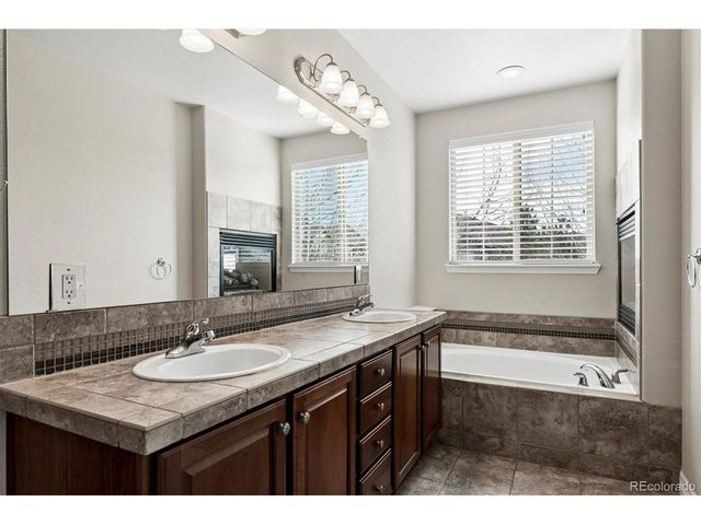 10064 Bluffmont Ct, Lone Tree, CO 80124