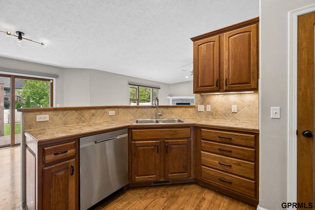 4800 S 75Th Street, Lincoln, NE 68516