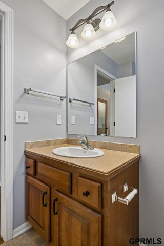 4800 S 75Th Street, Lincoln, NE 68516