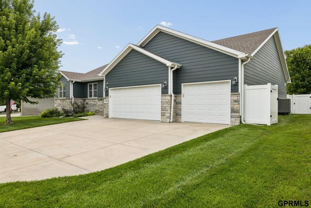 4800 S 75Th Street, Lincoln, NE 68516