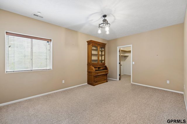 4800 S 75Th Street, Lincoln, NE 68516