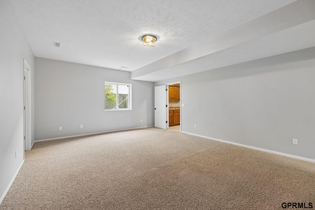 4800 S 75Th Street, Lincoln, NE 68516