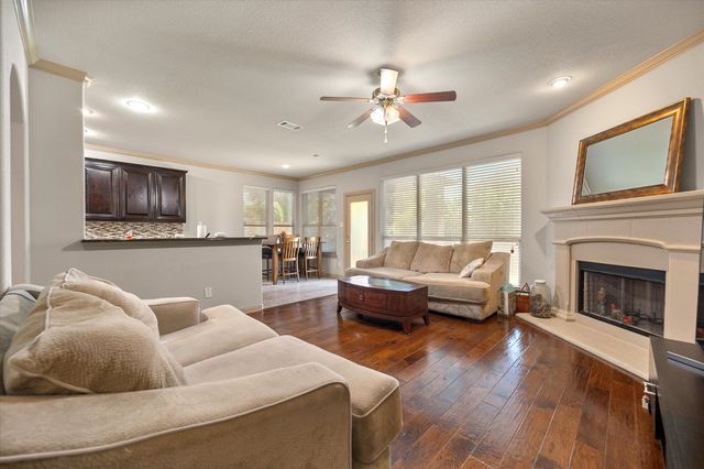 8222 Holly Hock Drive, Arlington, TX 76001
