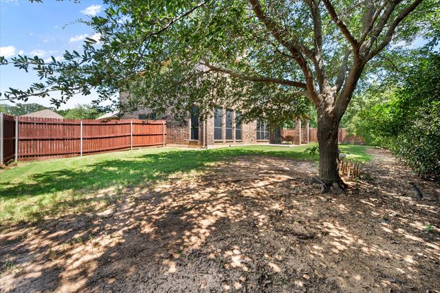 8222 Holly Hock Drive, Arlington, TX 76001