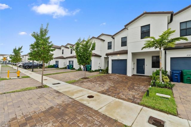 23016 SW 129th Ct, Miami, FL 33170