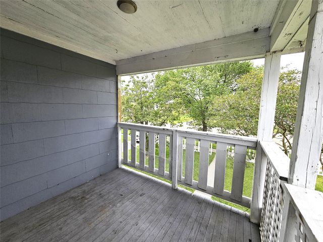 1133 5th Avenue N, Texas City, TX 77590