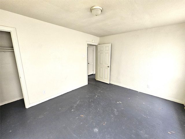 1133 5th Avenue N, Texas City, TX 77590