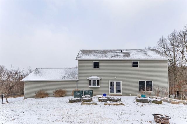 288 Wallrose Heights Rd, Economy, PA 15005