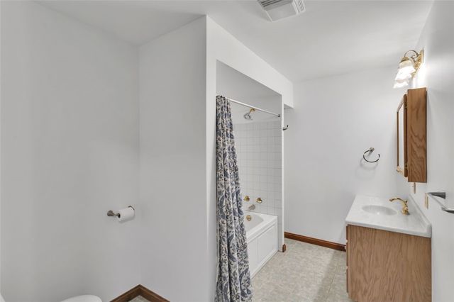 288 Wallrose Heights Rd, Economy, PA 15005