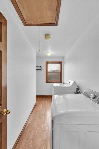 288 Wallrose Heights Rd, Economy, PA 15005