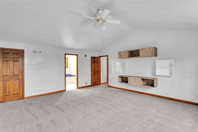 288 Wallrose Heights Rd, Economy, PA 15005