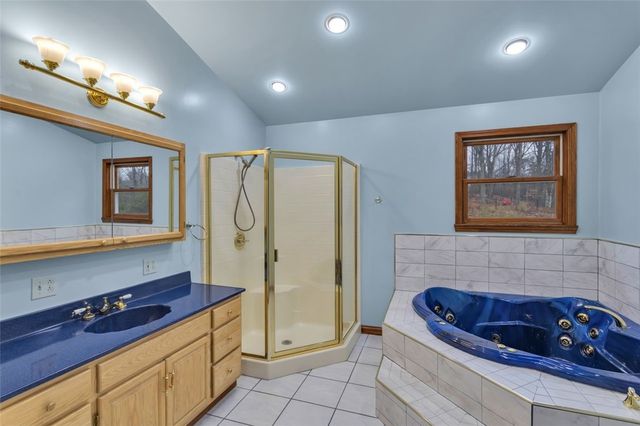 288 Wallrose Heights Rd, Economy, PA 15005