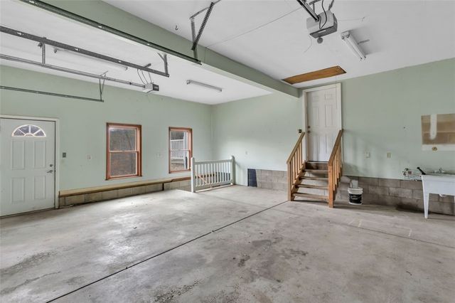 288 Wallrose Heights Rd, Economy, PA 15005